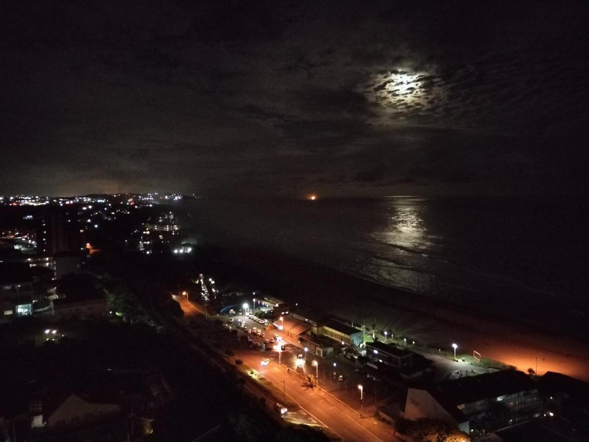 High Tide Beach Condo Durban Bagian luar foto